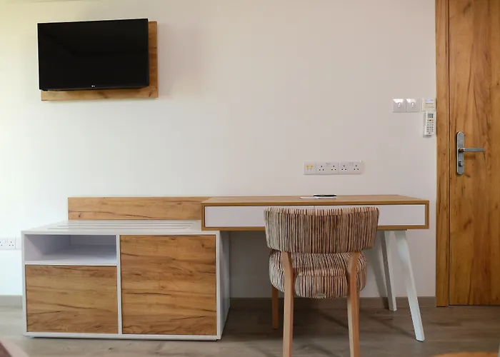 Hypnos Boutique (adults Only) 尼科西亚