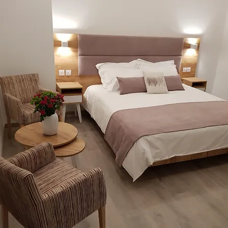 Готель Hypnos Boutique (adults Only)